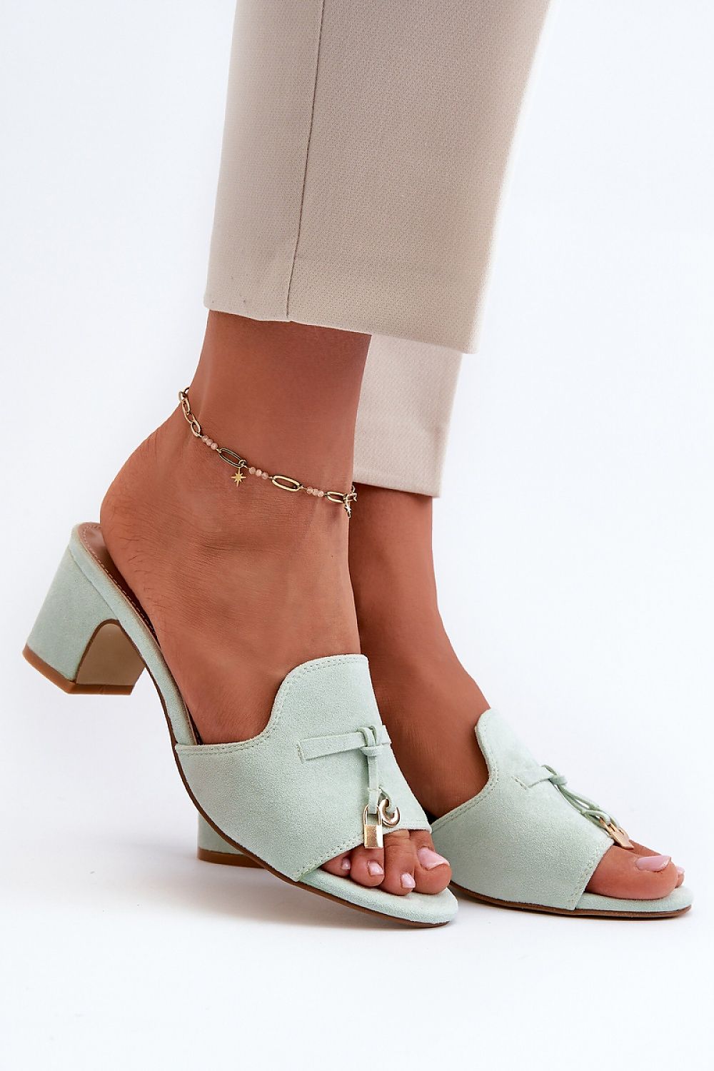  Flip-flops model 198675 Step in style 