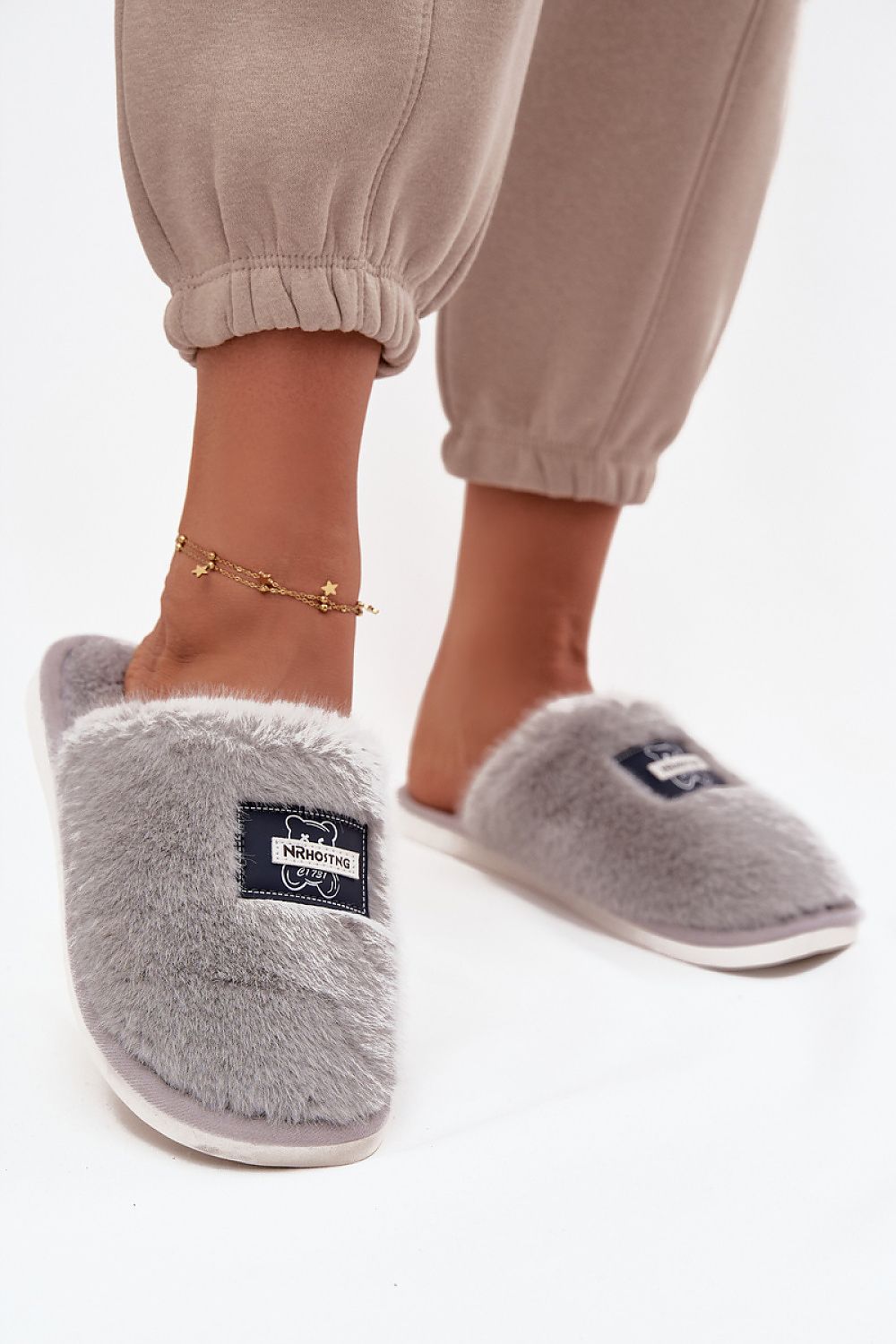  Slippers model 220061 Step in style 