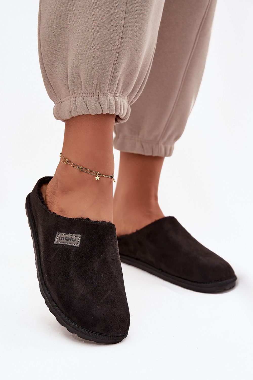  Slippers model 220070 Step in style 